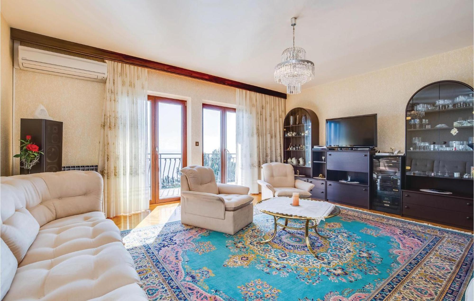 2 Bedroom Lovely Apartment In 洛夫兰 外观 照片
